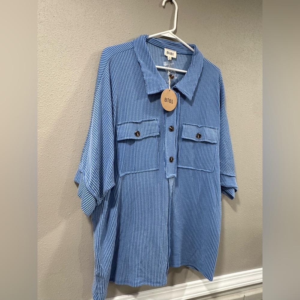 NWT Bibi Rib Buttoned Collared Top - Picture 4 of 7